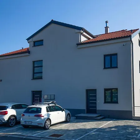 Relax With Parking Rijeka