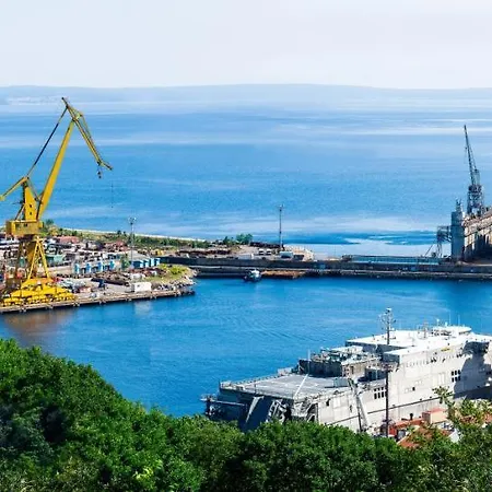 Relax With Parking Apartment Rijeka
