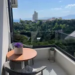 Relax With Parking Appartement Rijeka