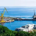 Relax With Parking Appartement Rijeka