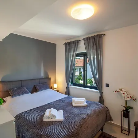 Relax With Parking Rijeka