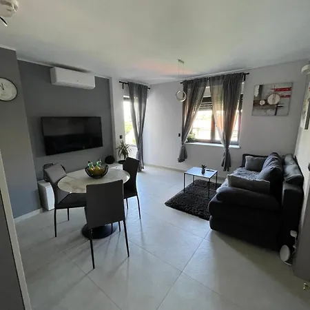 Apartment Relax With Parking Rijeka